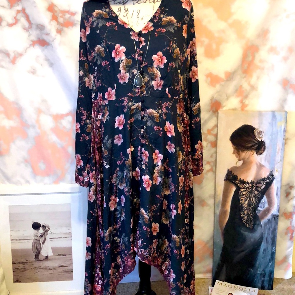 👗 Beautiful And gorgeous asymmetrical hem flower print dress 👗